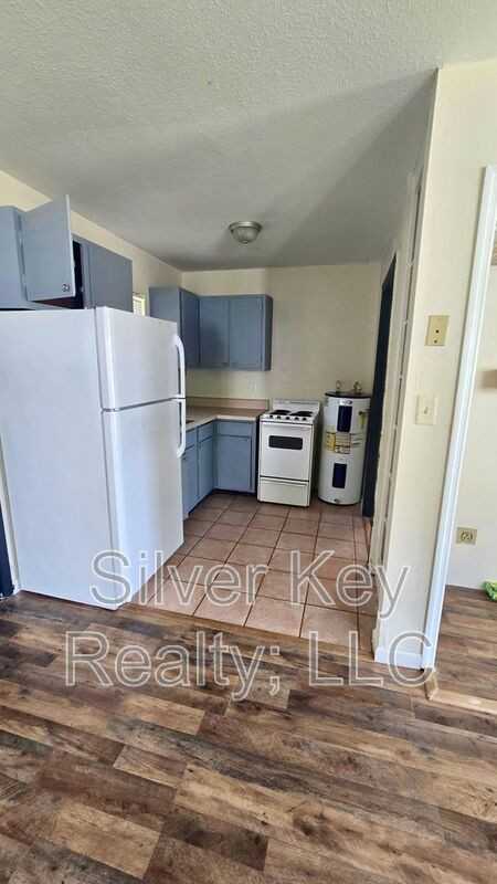 2335 Hwyn - Photo 4 of 6