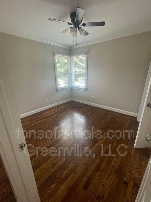 10 Traynham St #B - Photo 4 of 7