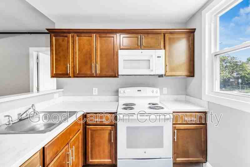 618 Elmwood Ave #3 - Photo 7 of 18