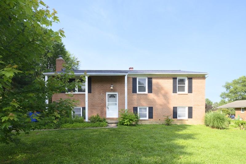 102 Roosevelt Rd - Photo 2 of 33