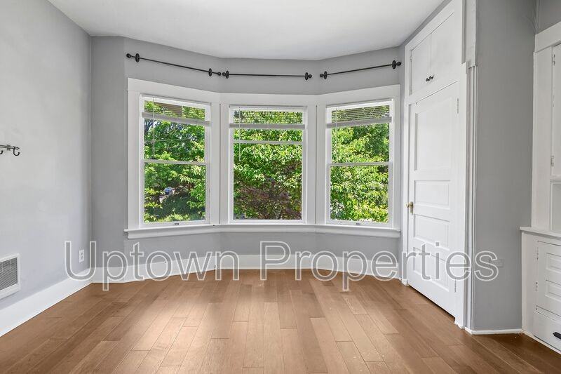 1005 Se 27th Ave #2 - Photo 4 of 19