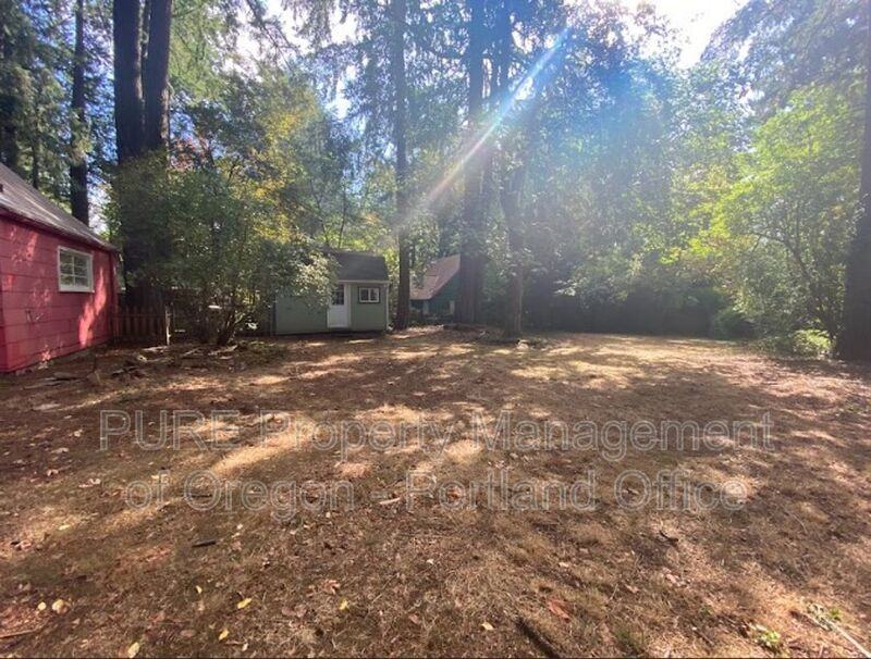 3550 Lake Grove Ave - Photo 7 of 21