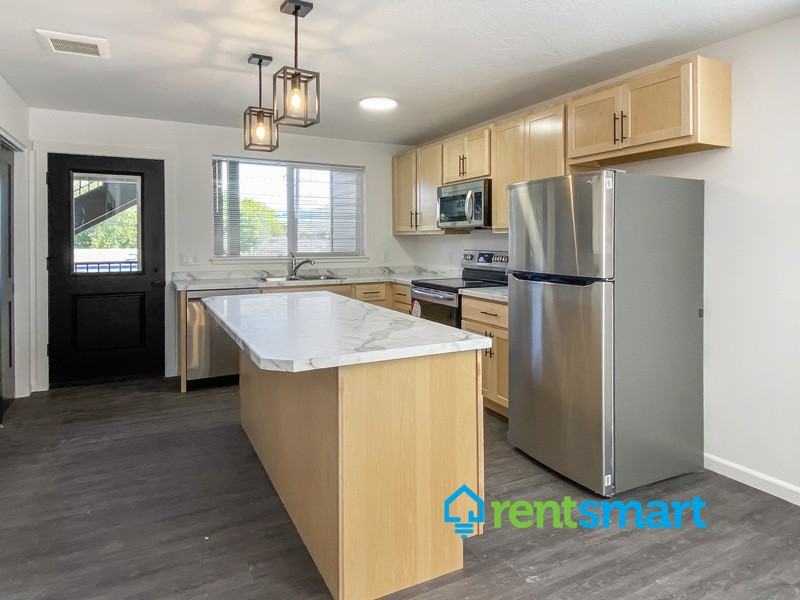 2120 South Ave W #201