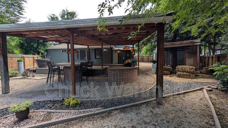 202 Cheyenne Blvd - Photo 2 of 37