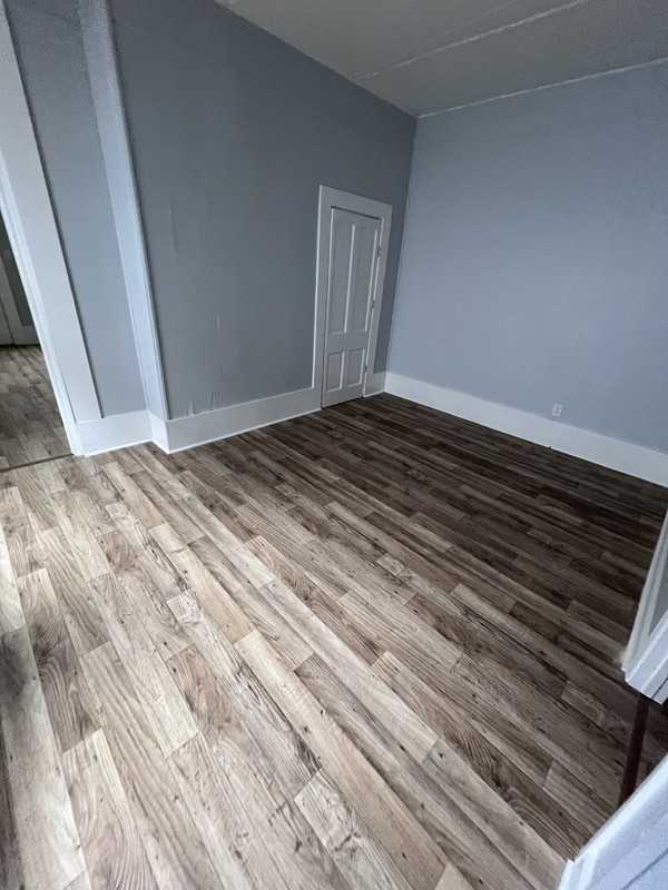 1113 W Delaware St - Photo 3 of 10