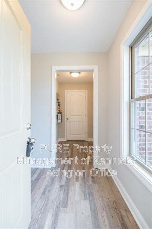 727 Leeward Ct - Photo 2 of 23