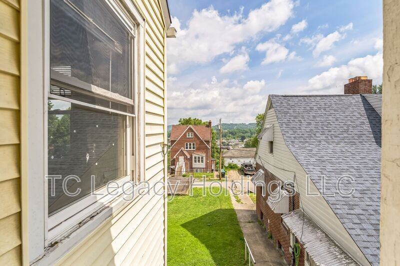 517 1/2 Hornor Ave - Photo 2 of 18