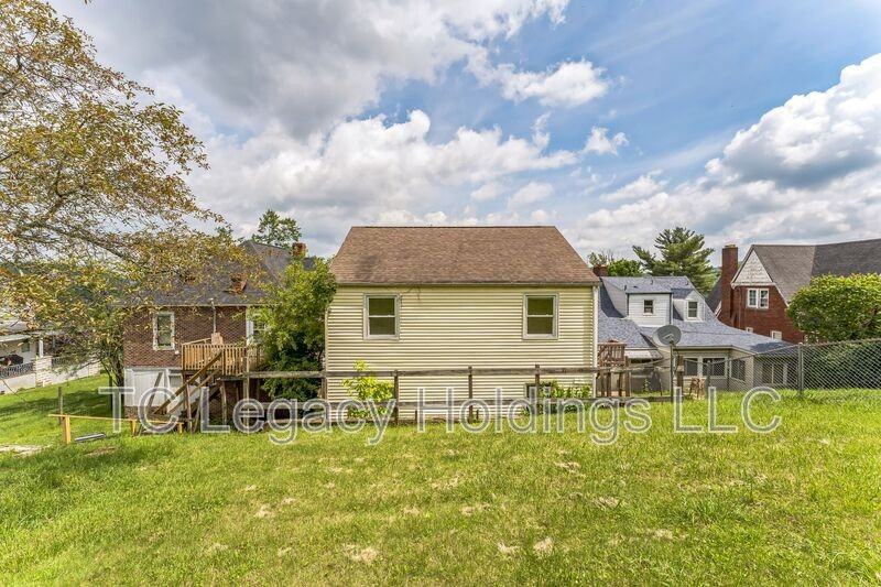 517 1/2 Hornor Ave - Photo 3 of 18