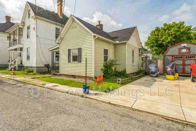 127 Denham St - Photo 2 of 16