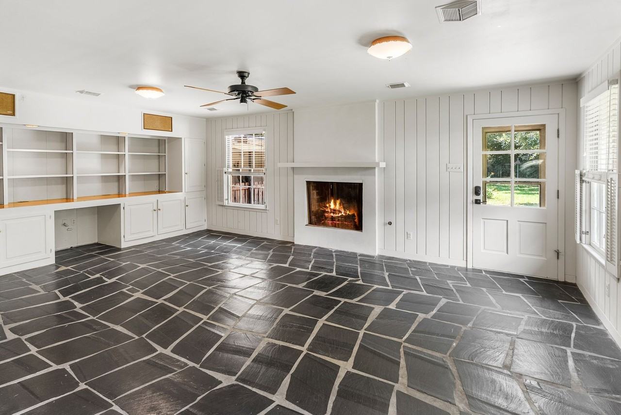 1436 Hearthstone Dr - Photo 3 of 11