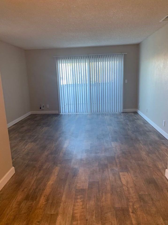 8141 Fair Oaks Blvd - Photo 2 of 16