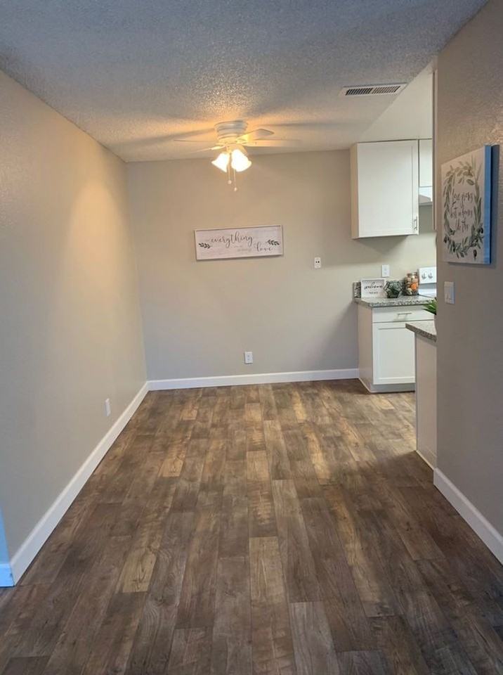 8141 Fair Oaks Blvd - Photo 3 of 16