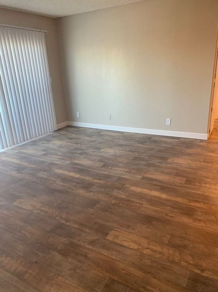 8141 Fair Oaks Blvd - Photo 5 of 16