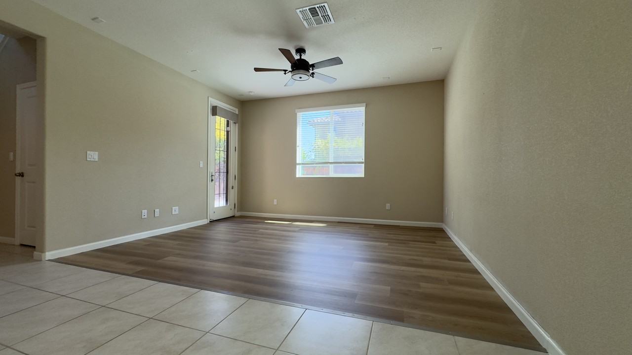 2501 Chuck Hammond Dr - Photo 5 of 33