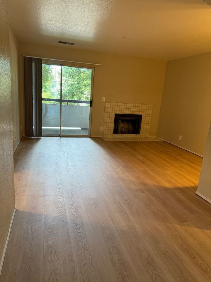 1310 Walden Rd - Photo 3 of 22