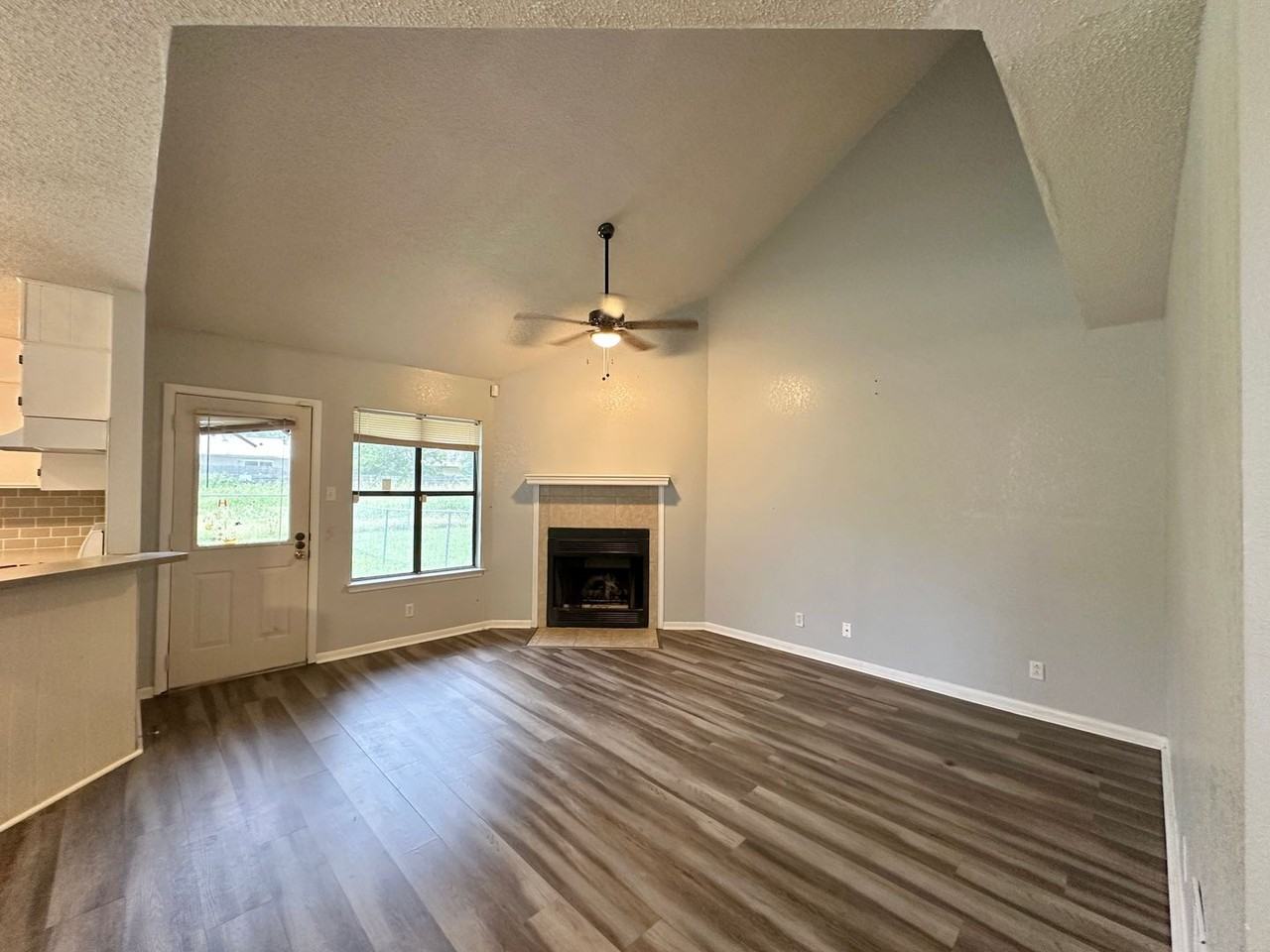 1317B Opal Rd - Photo 5 of 20