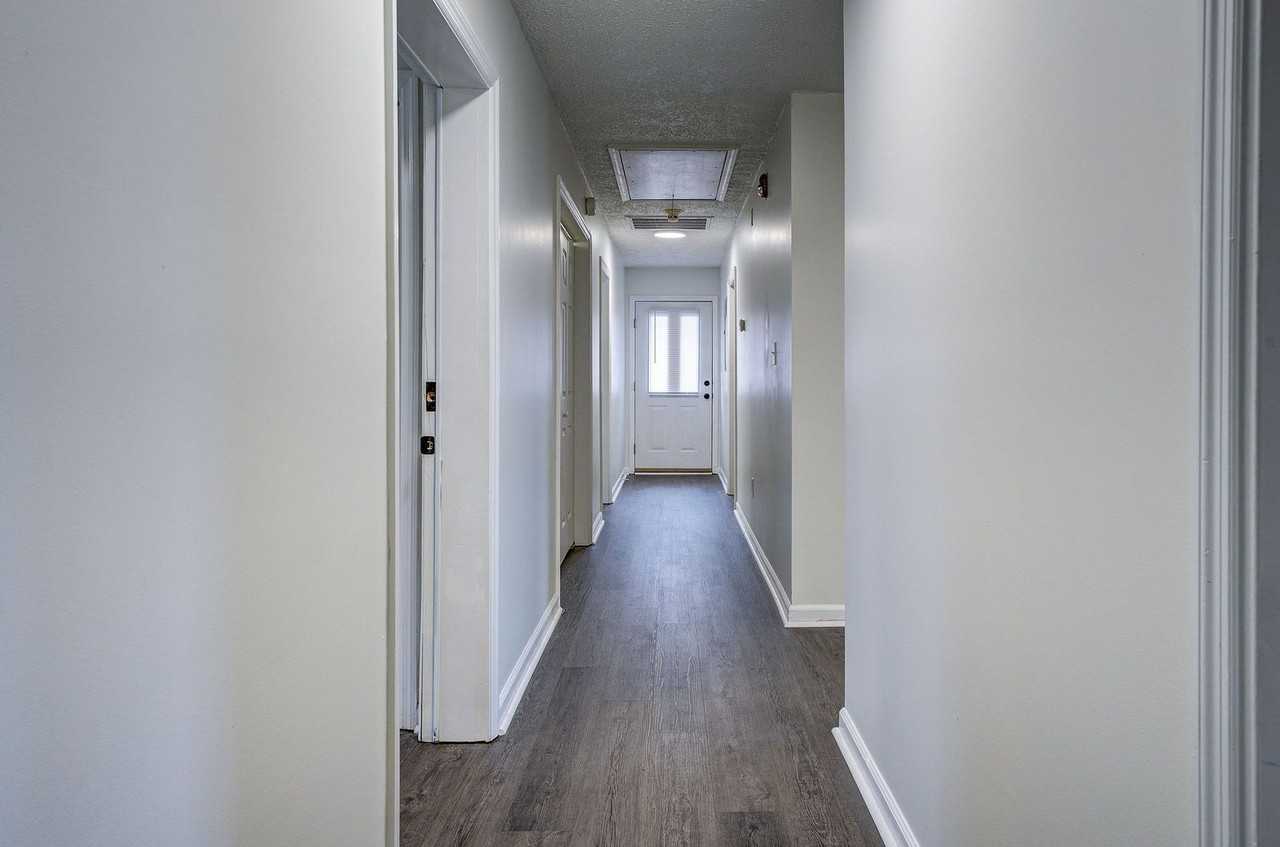 College Heights Rd - JC - 1425 - Photo 2 of 17