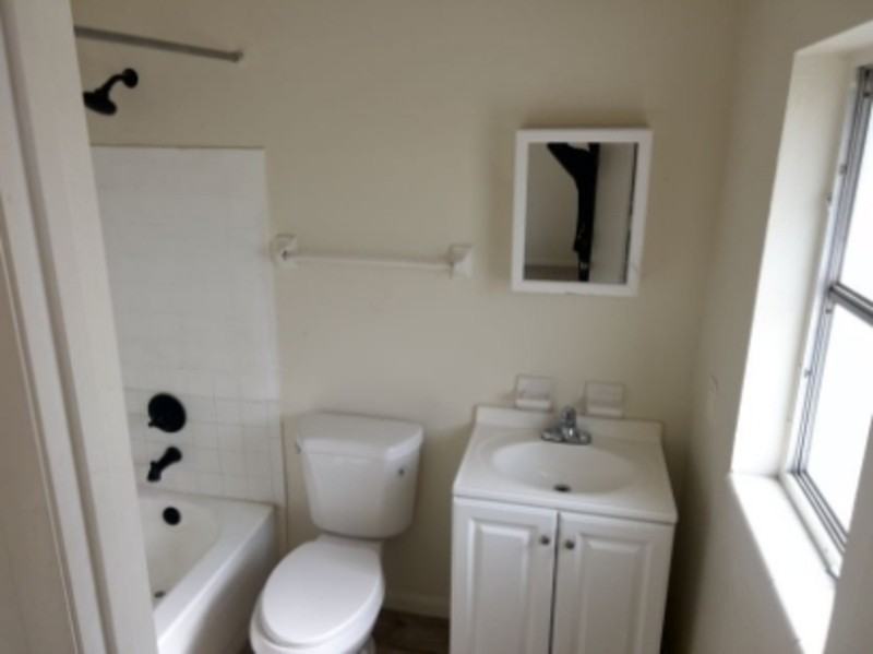 Tampa Terrace - Photo 4 of 12