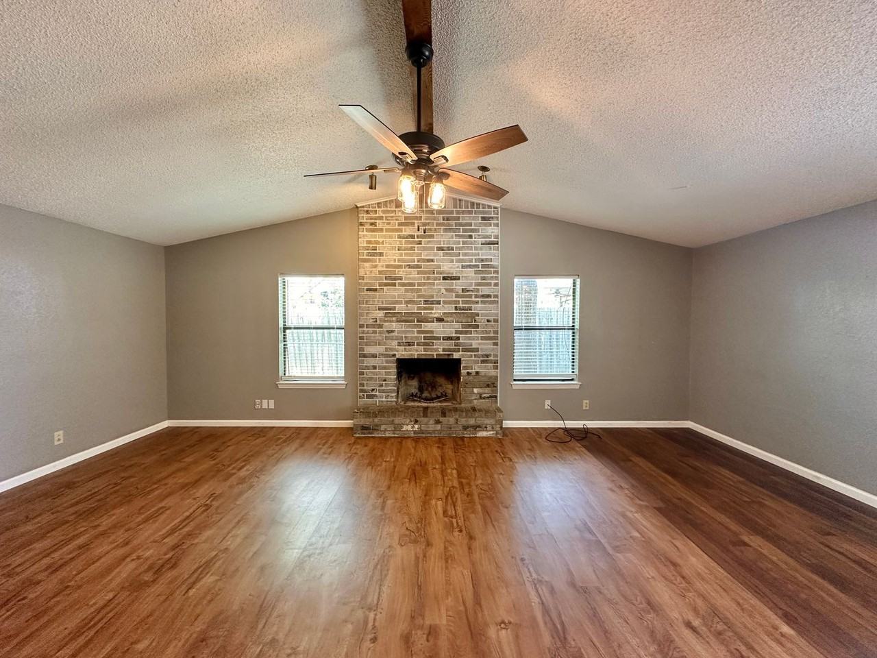 4708 Turtle Rock Dr - Photo 3 of 32