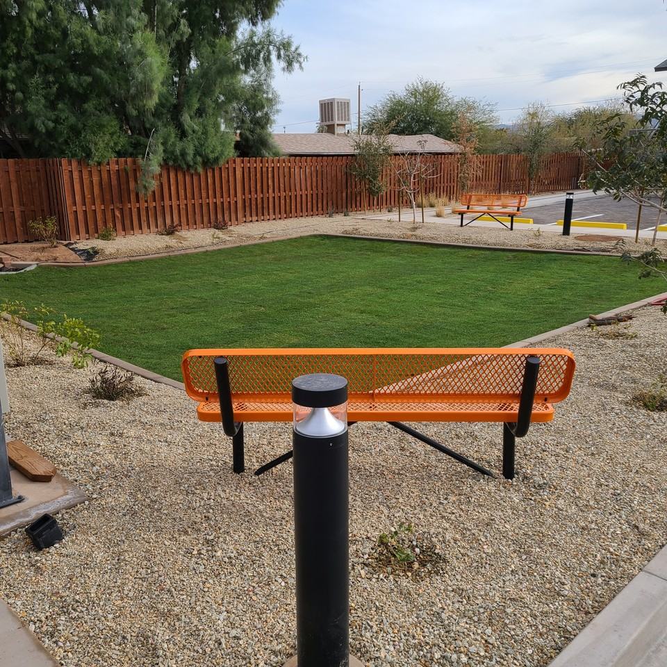 23 East Illini Street - Photo 5 of 34