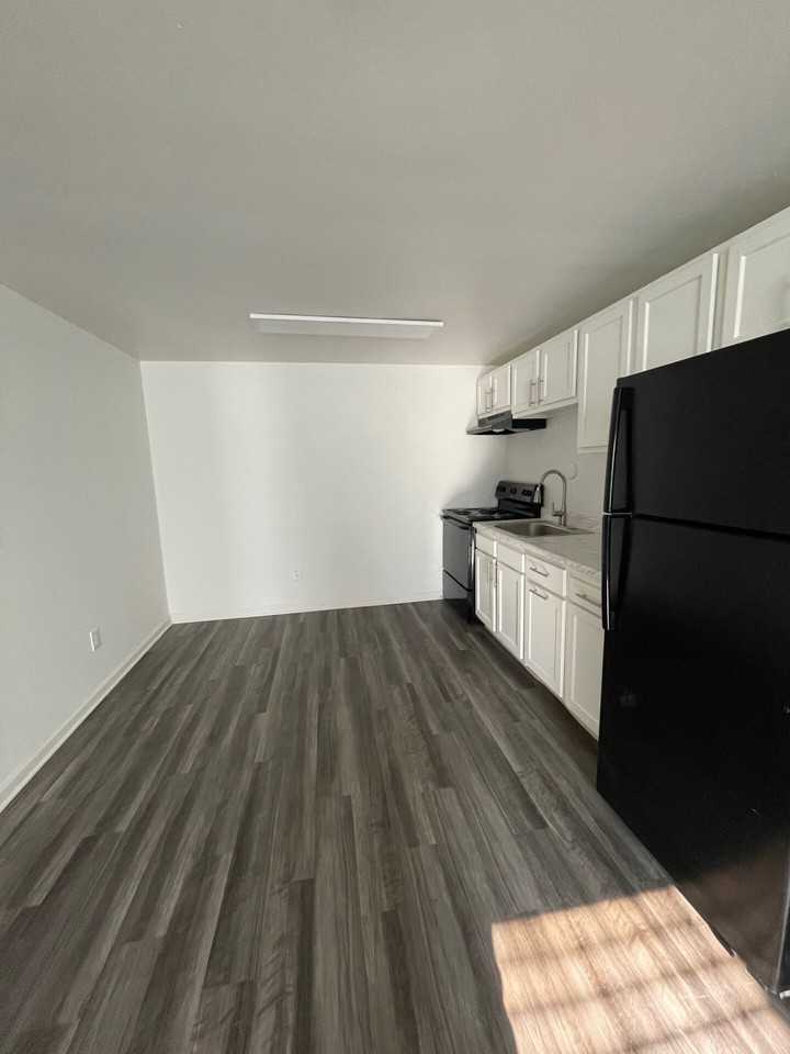 National Road Apartments - Photo 7 of 44