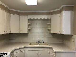 724 Elizabeth St - Photo 7 of 10