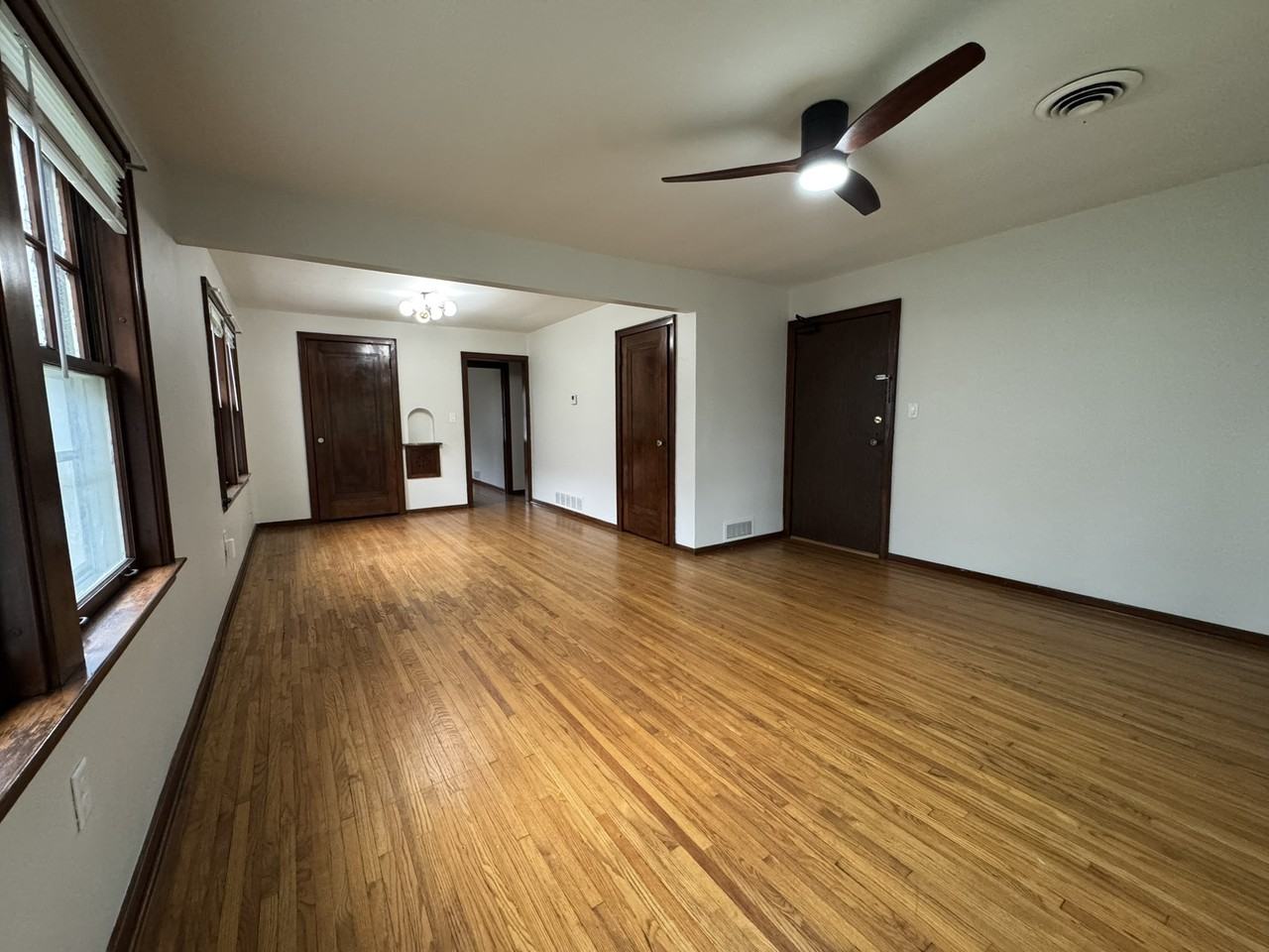 1901 D Street - Photo 2 of 14