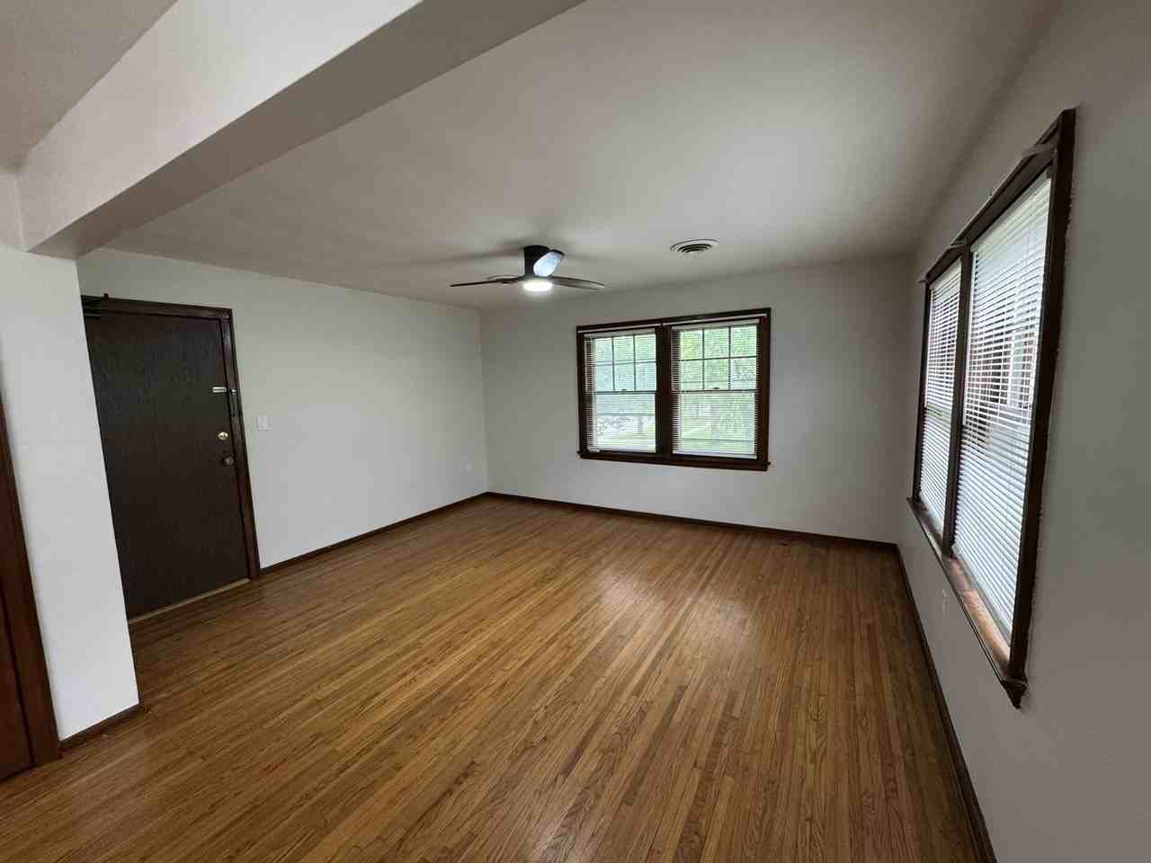 1901 D Street - Photo 3 of 14