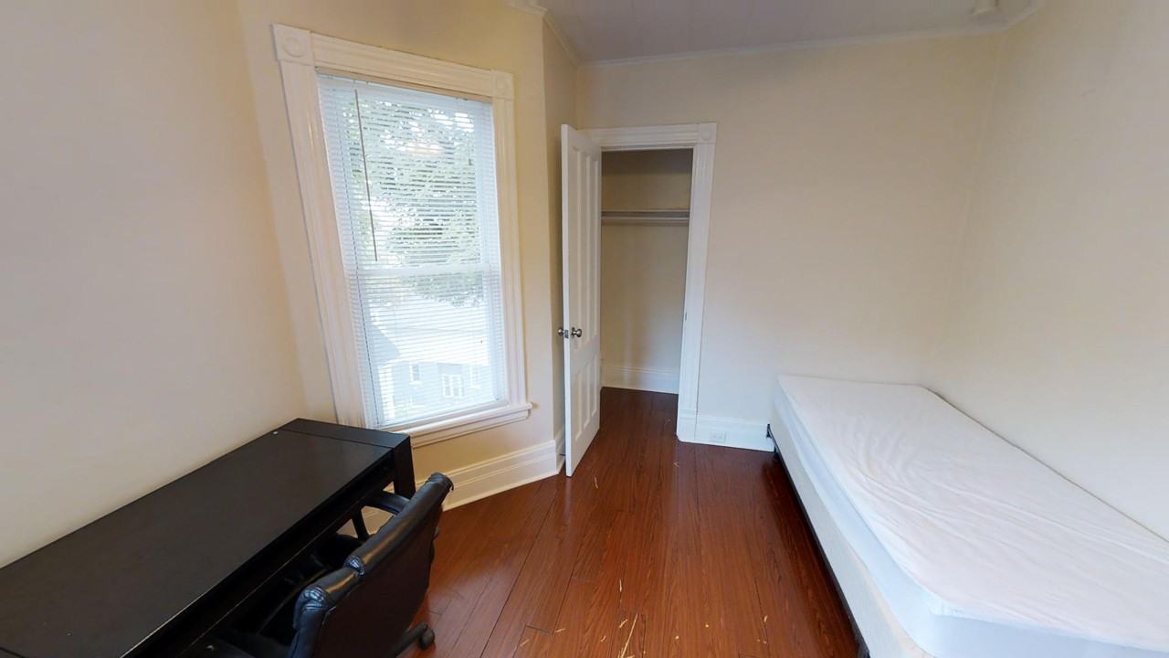 127 Comstock - Photo 5 of 16