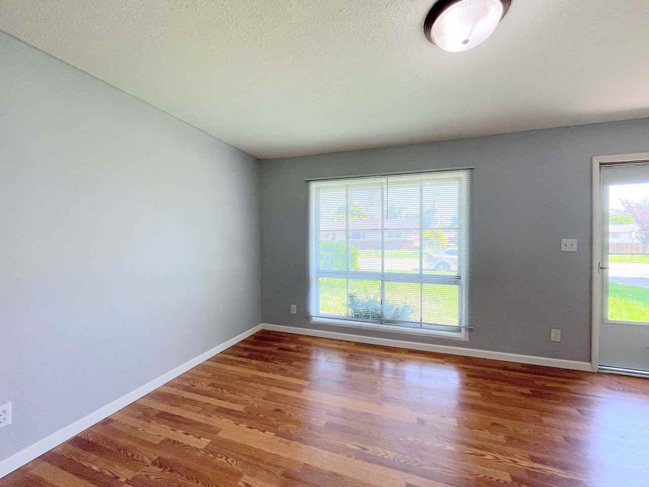 917 College Ln - Photo 6 of 18