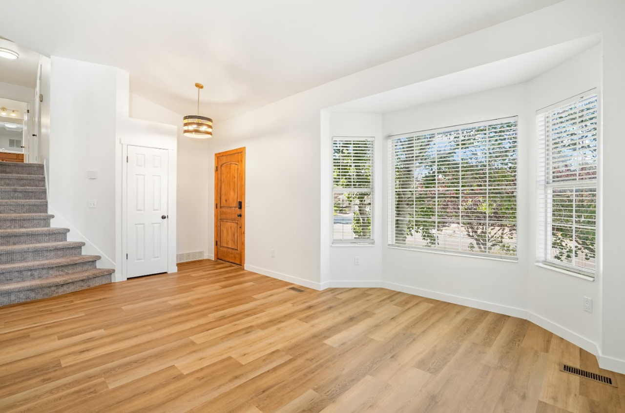 1051 E 11780 S - Photo 3 of 17