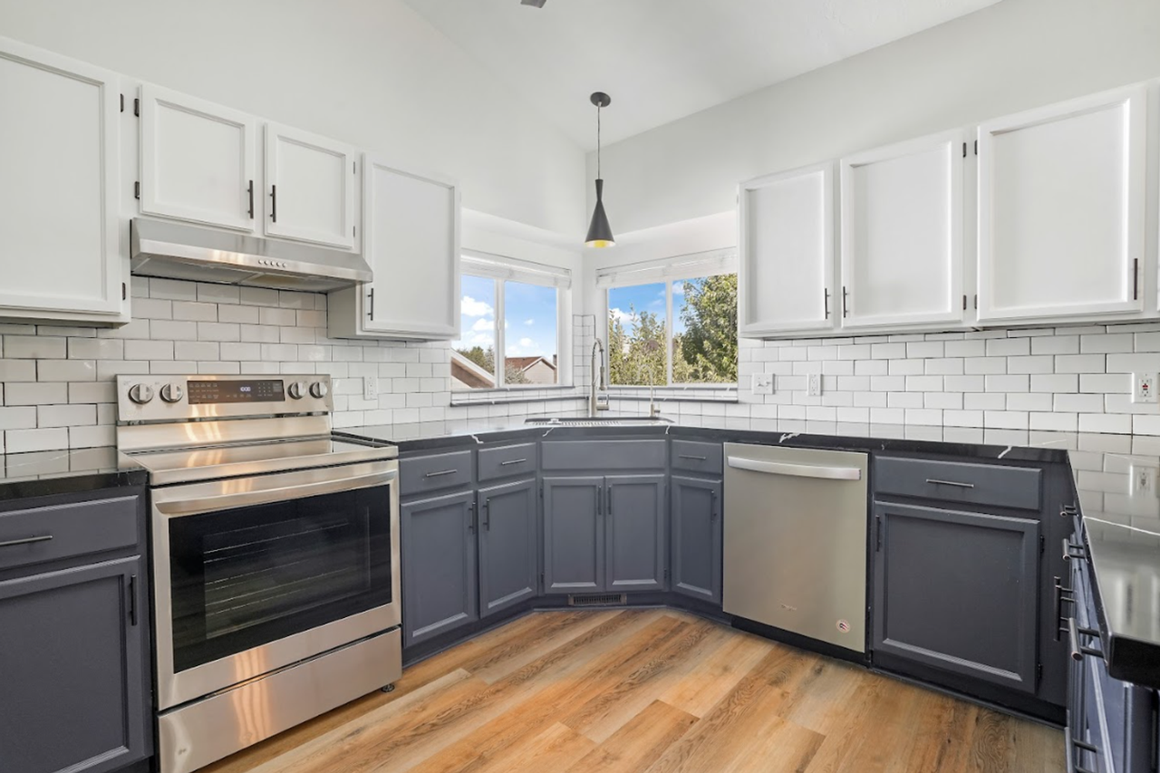1051 E 11780 S - Photo 5 of 17