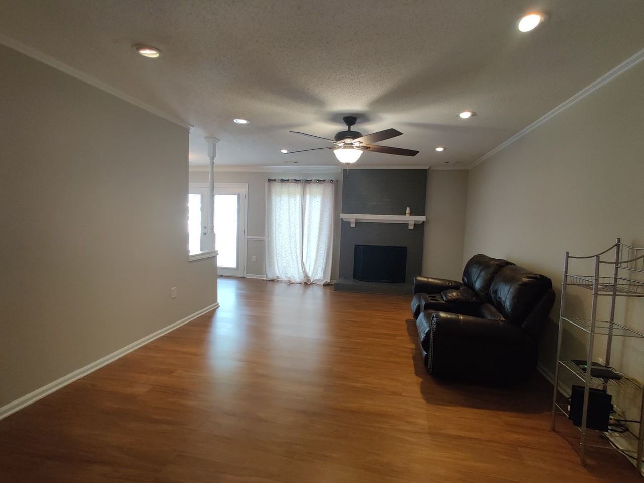 7236 Walnut Wood Dr - Photo 3 of 25