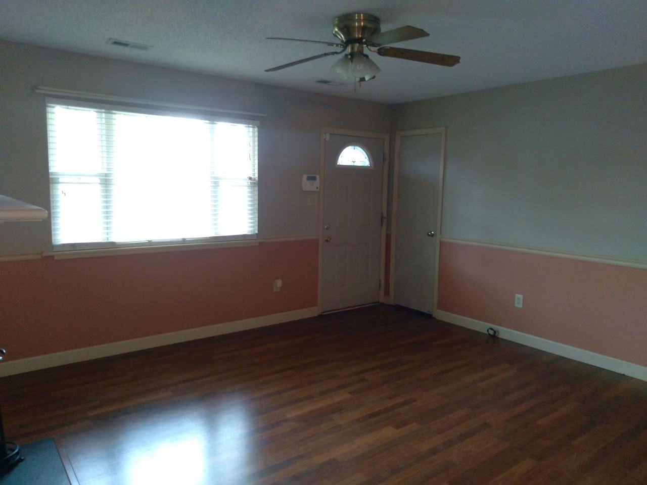 307 Kyle Dr - Photo 2 of 23