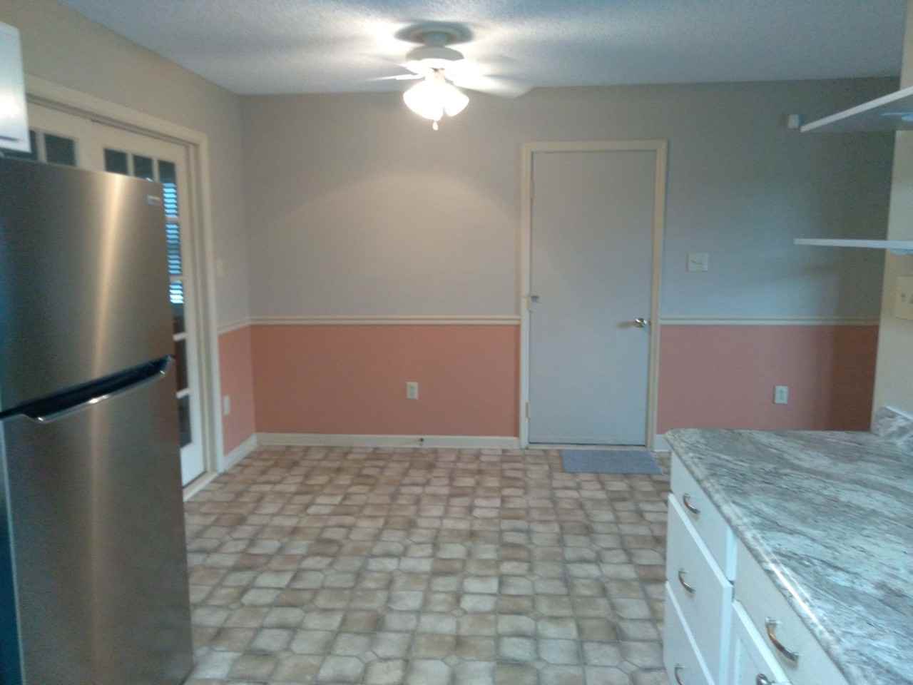 307 Kyle Dr - Photo 4 of 23
