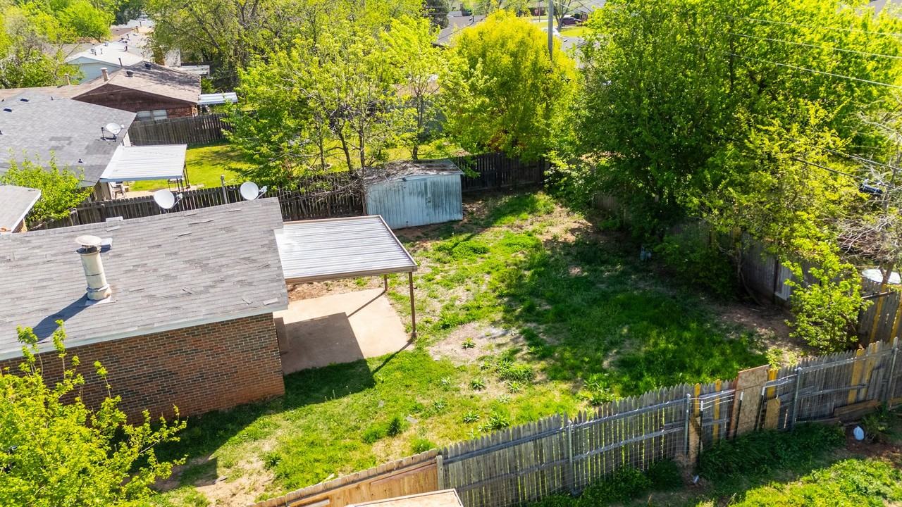 2604 Sw 65th St - Photo 4 of 25