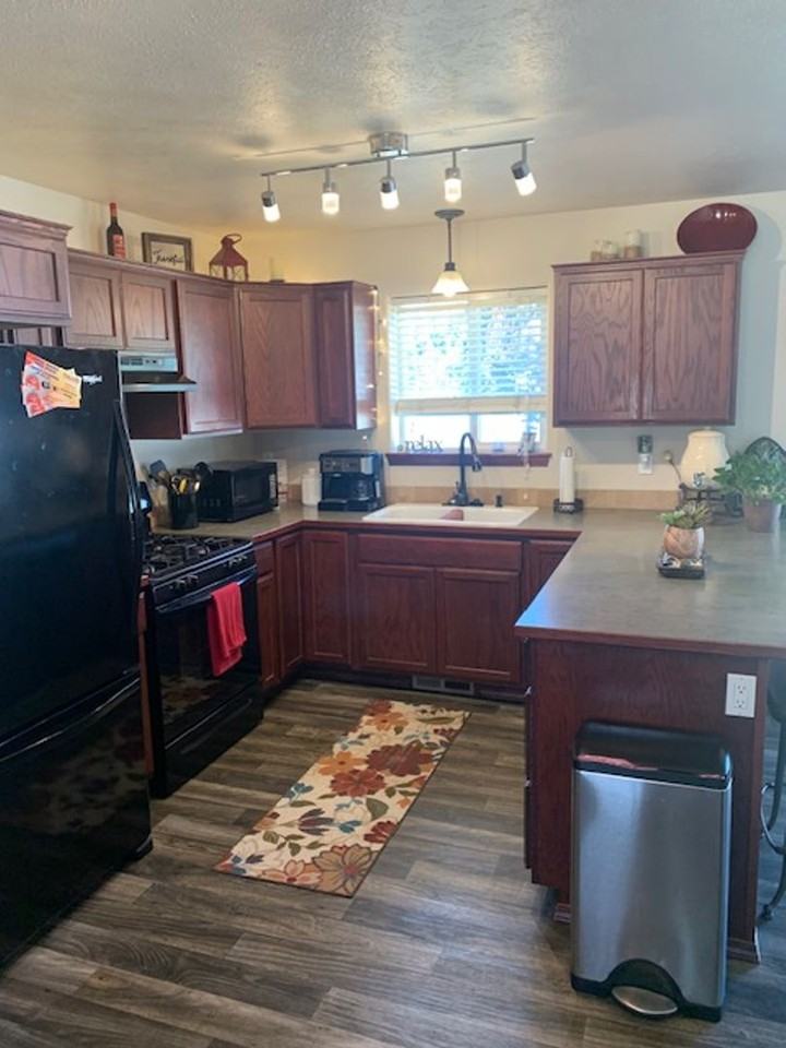 1531 E Crossing Ave - Photo 4 of 12