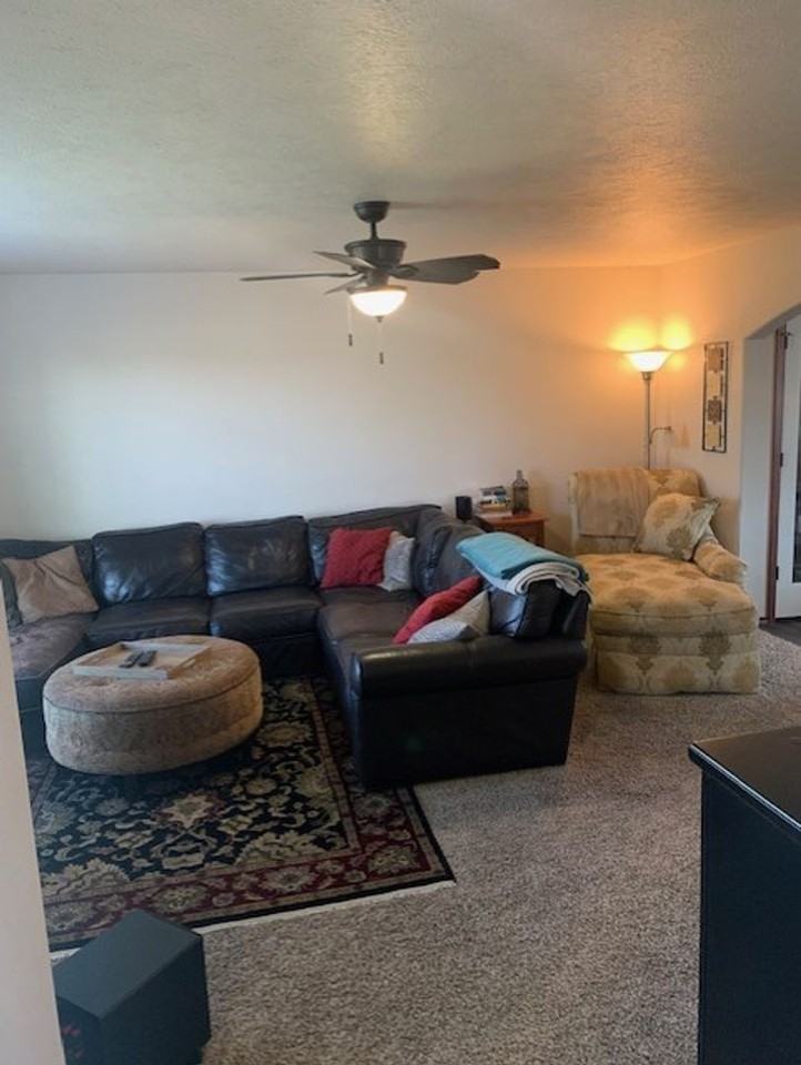 1531 E Crossing Ave - Photo 7 of 12