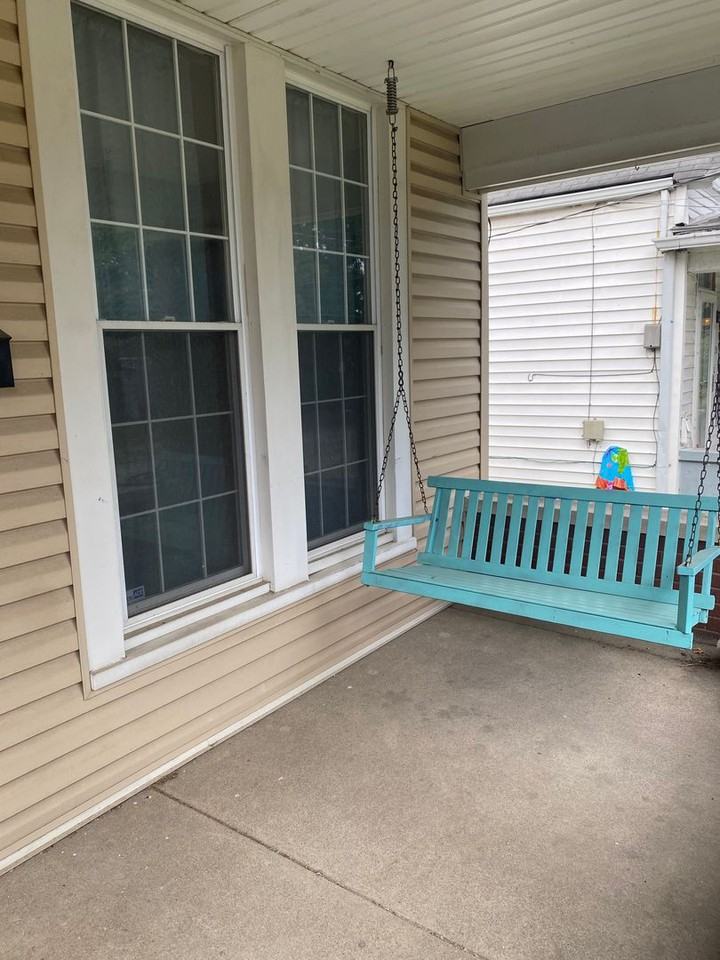 1022 Ellison Ave - Photo 2 of 9