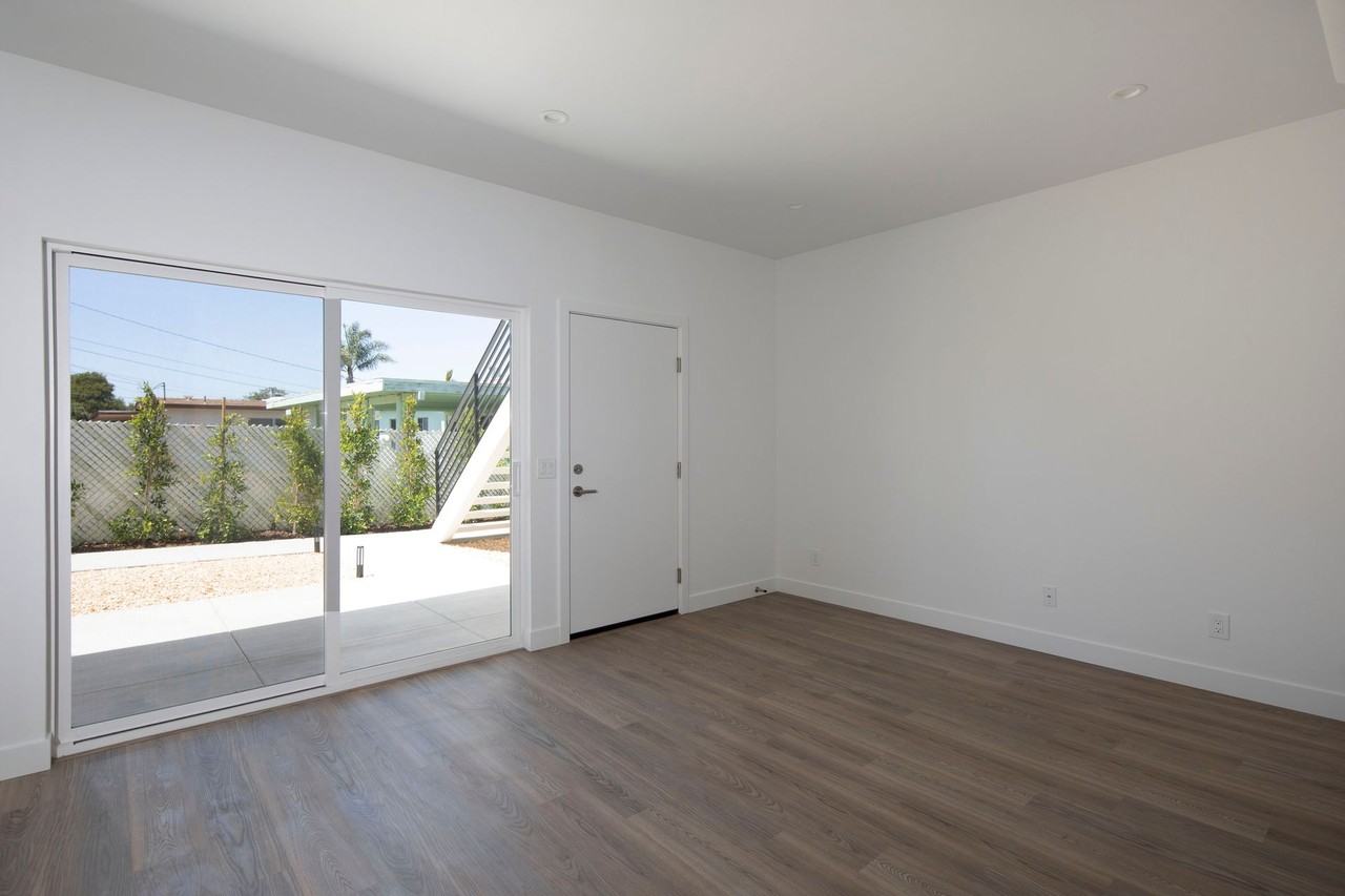 4228 Feather Avenue - Photo 4 of 14