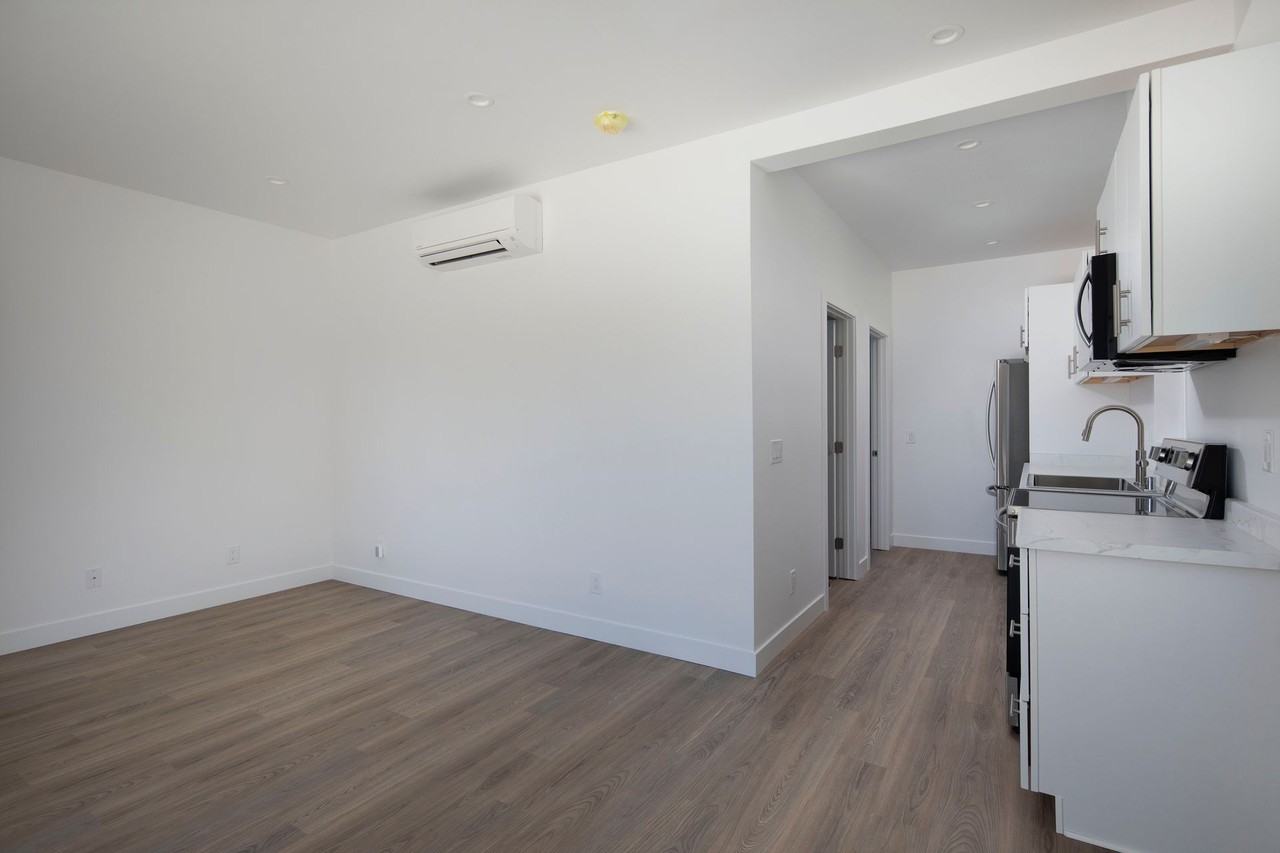 4228 Feather Avenue - Photo 5 of 14