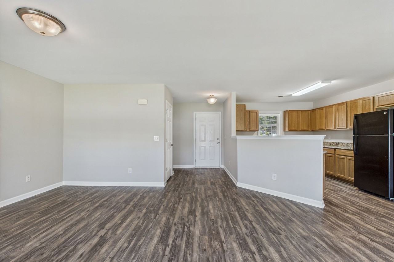 1011 Huffine Mill Rd - Photo 3 of 46