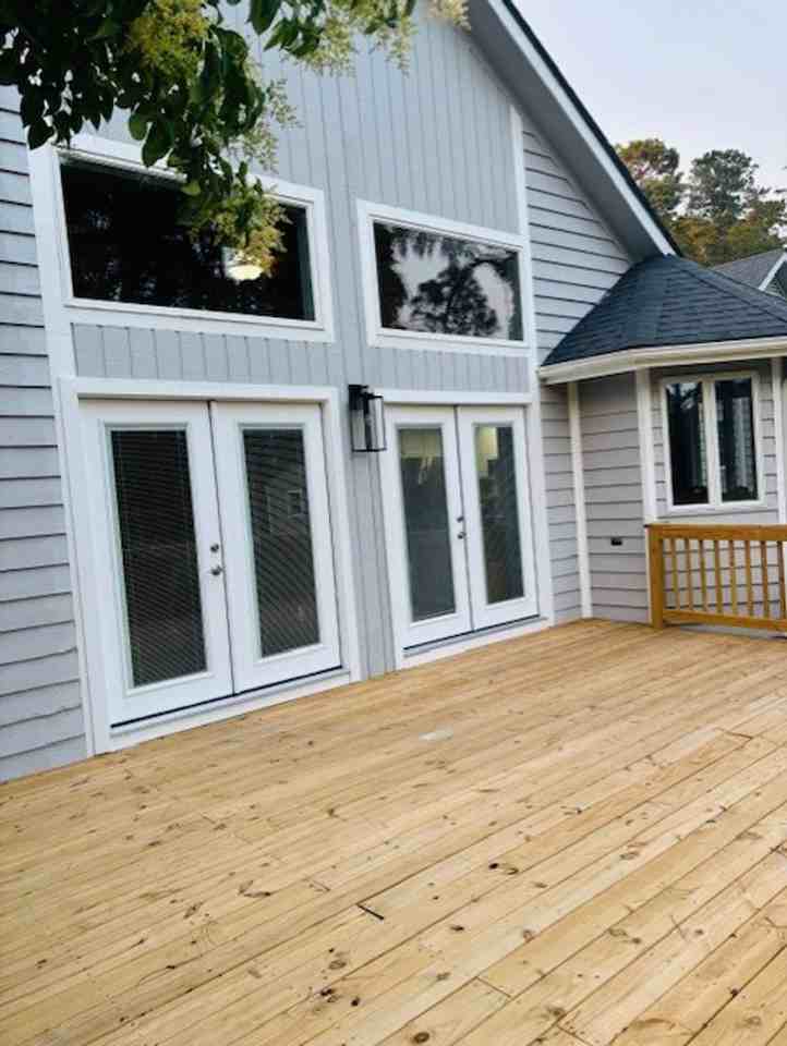 1805 Rivershore Rd - Photo 2 of 18