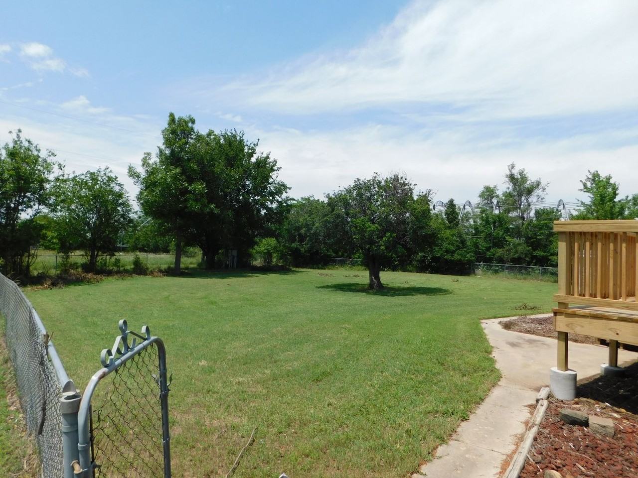 10523 Sw Tawakoni Rd - Photo 3 of 23