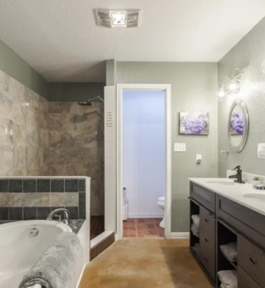 6411 6411 Junction Highway - The Lodge - Photo 3 of 13