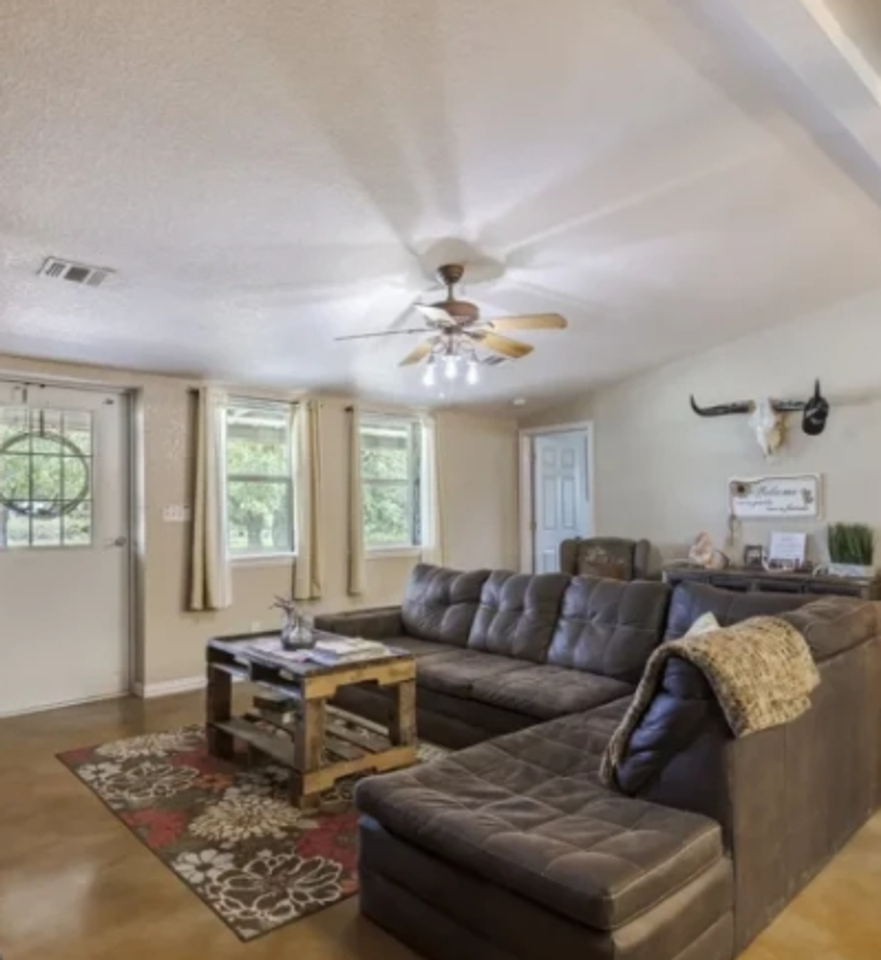 6411 6411 Junction Highway - The Lodge - Photo 6 of 13