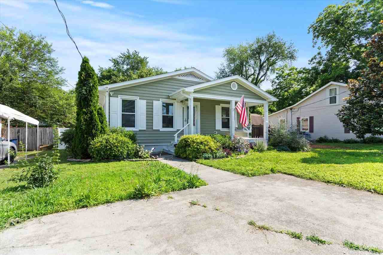 1123 Humes Ave Ne - Photo 3 of 29