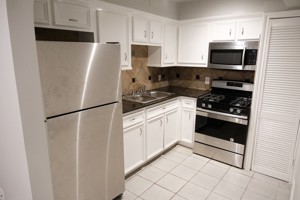 featured image of 2801 Carrolton St