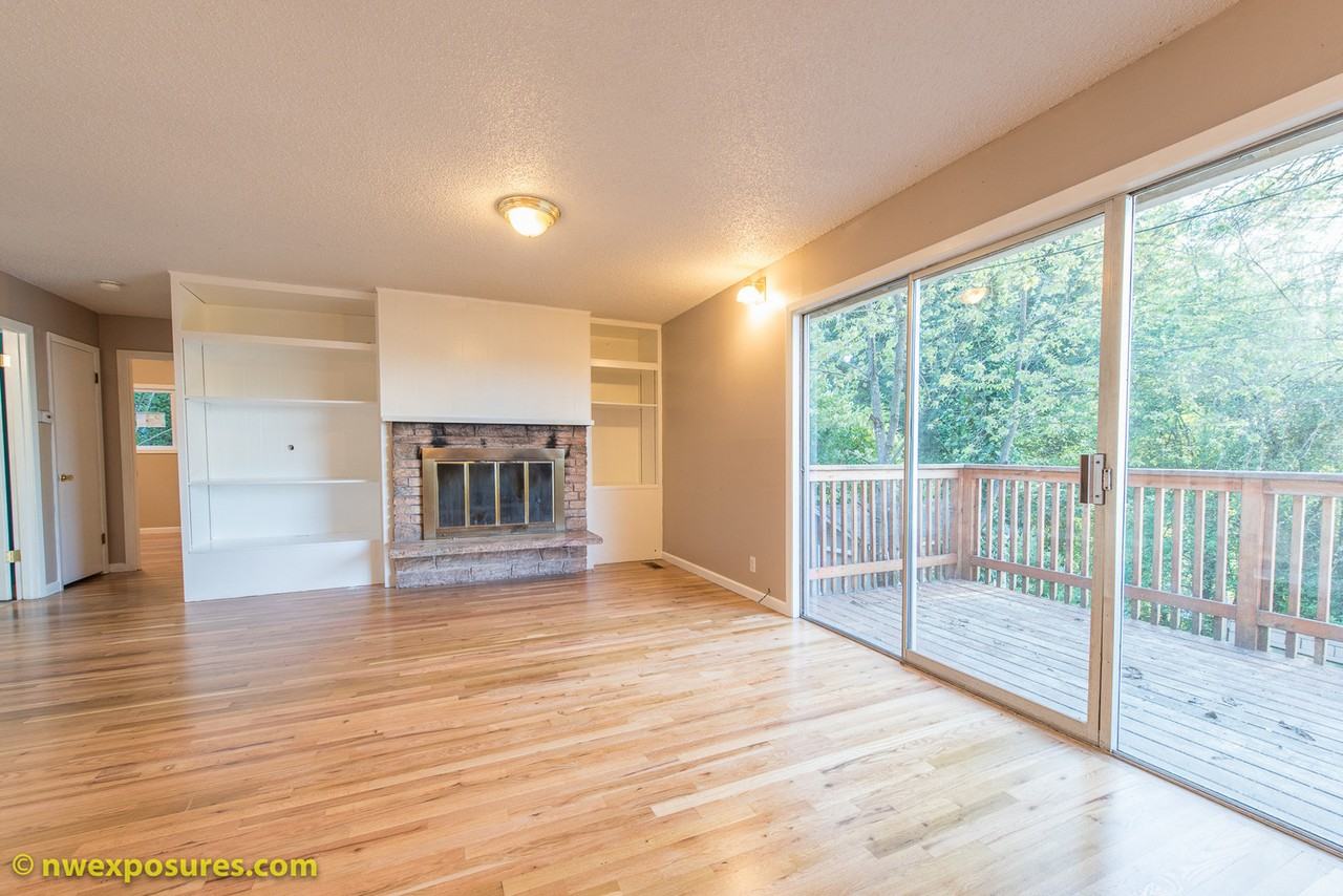 12025 Sw 64th Ave - Photo 3 of 18