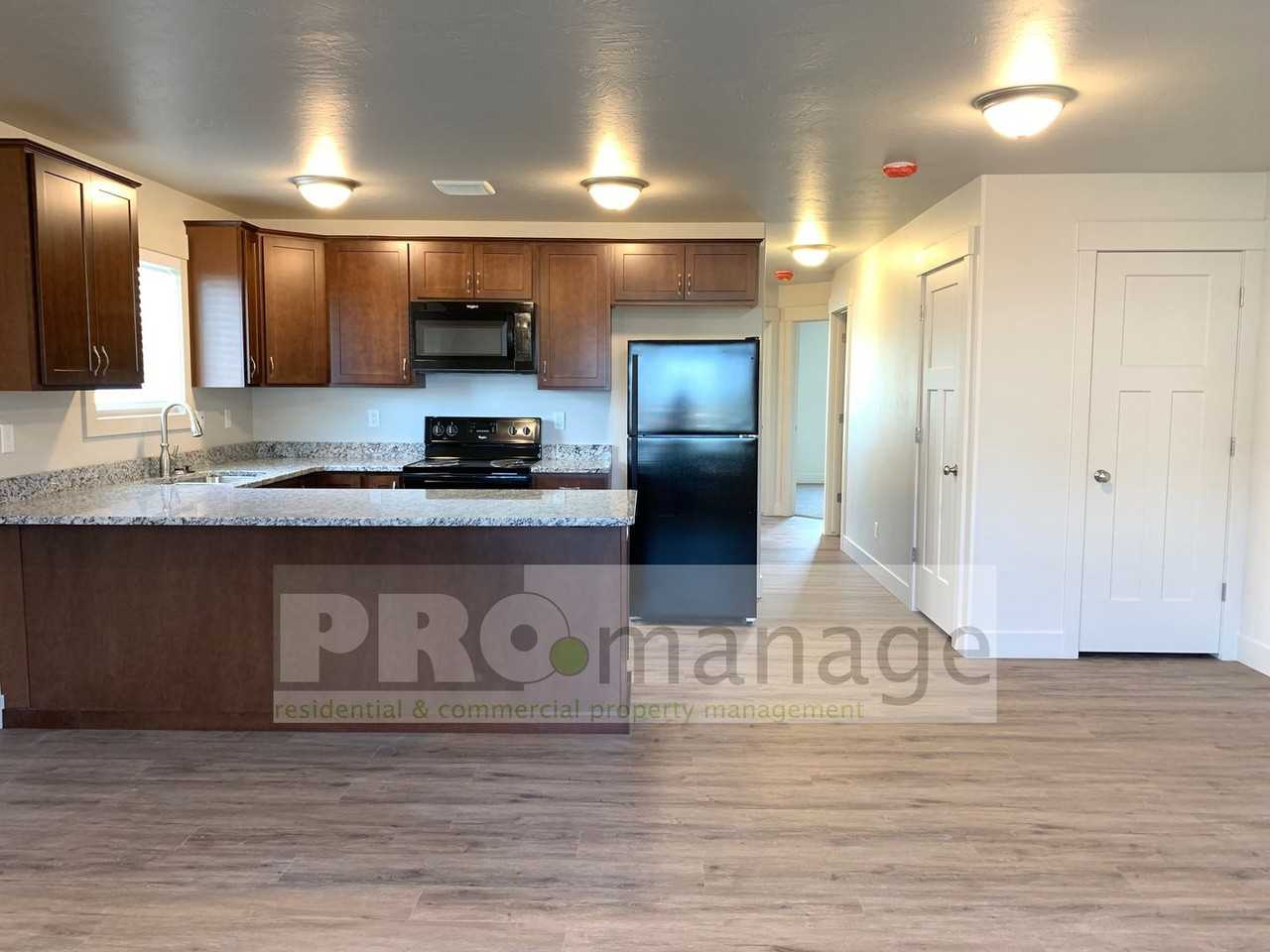 687 Caribou St. - Photo 3 of 16